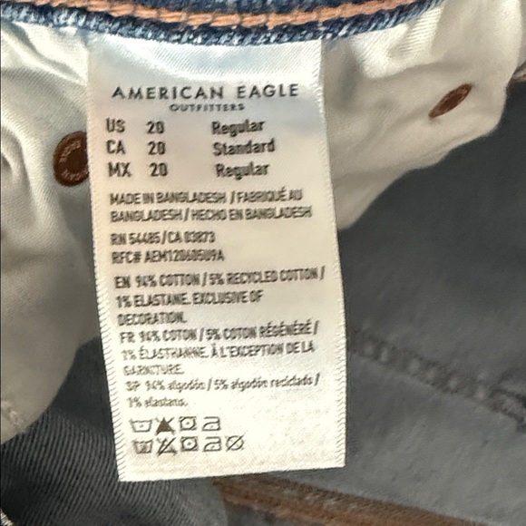 American Eagle Outfitters Relaxed Distressed Light Blue Jeans - Picture 3 of 4
